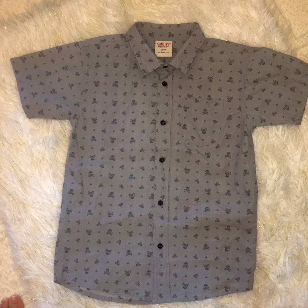 Smiths American Button up